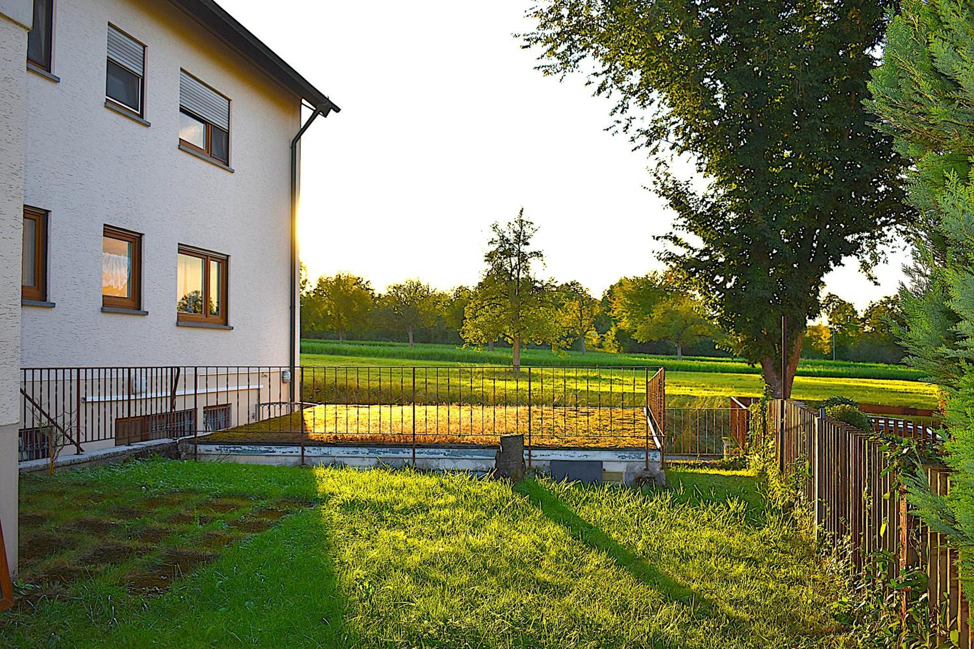 Charmanter Rueckzugsort Mit Grosser Terrasse In Idyllischer Umgebung Μπέμπλινγκεν Εξωτερικό φωτογραφία